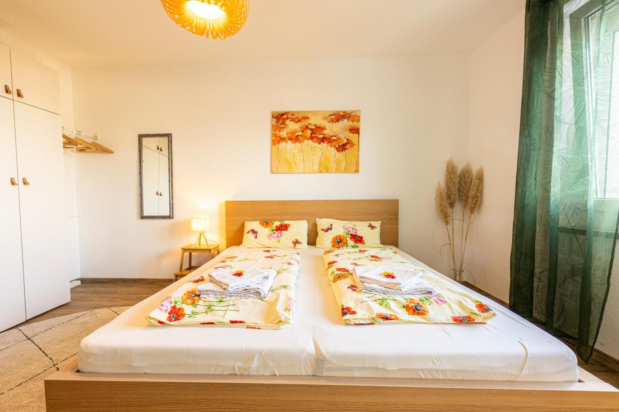 Modernes 2-Zimmer-Apartment Mit Balkon Und Netflix Jena Buitenkant foto