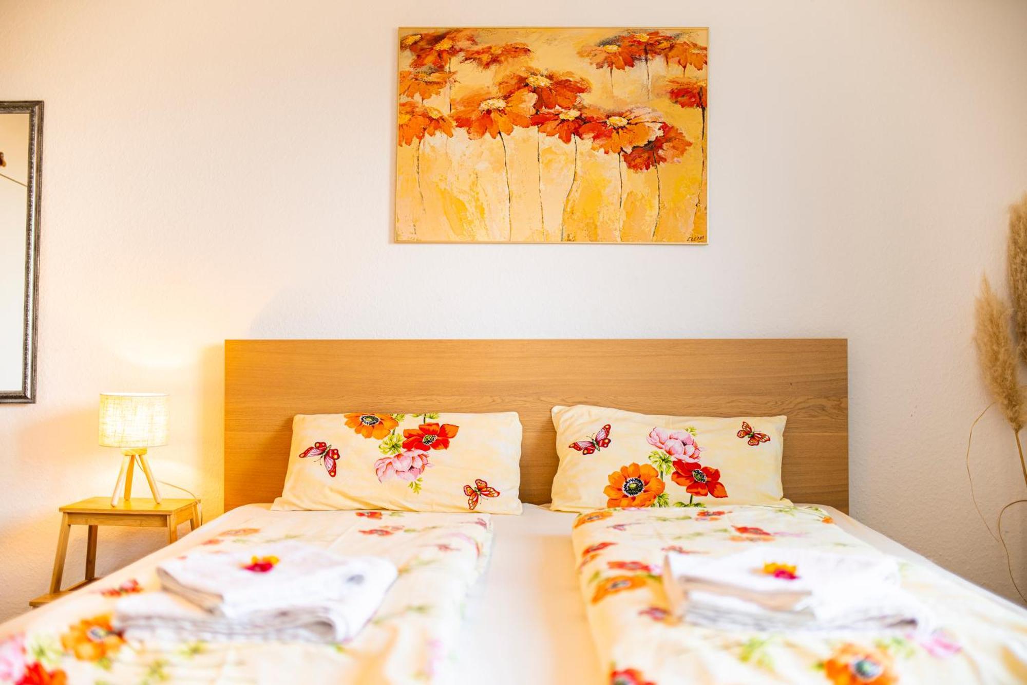 Modernes 2-Zimmer-Apartment Mit Balkon Und Netflix Jena Buitenkant foto
