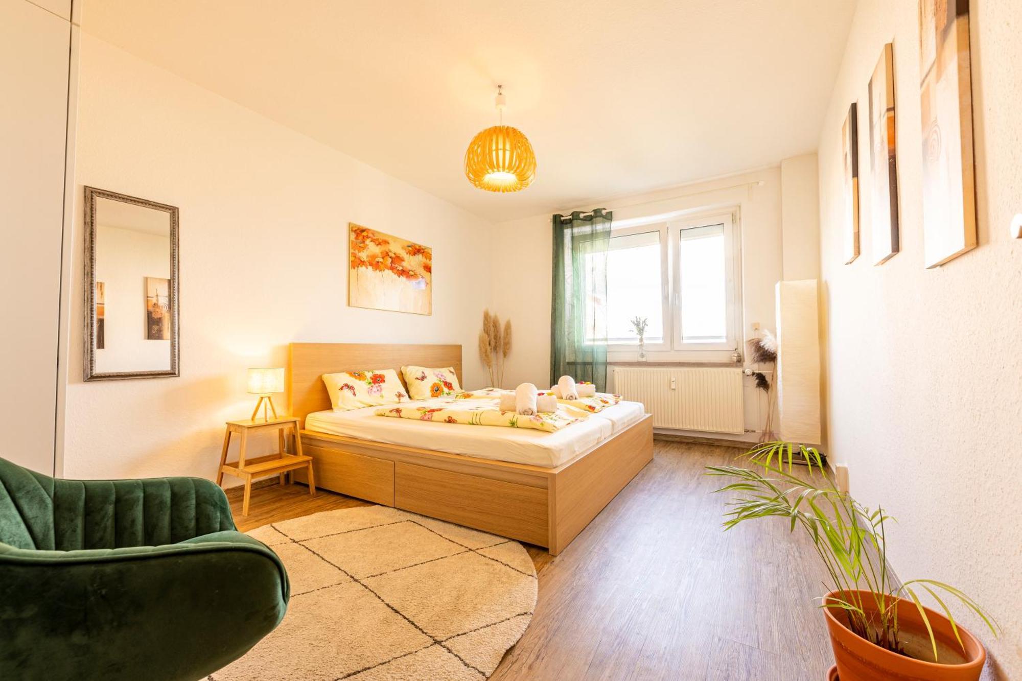 Modernes 2-Zimmer-Apartment Mit Balkon Und Netflix Jena Buitenkant foto