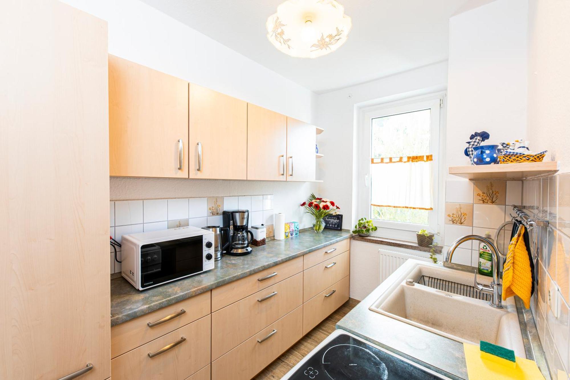 Modernes 2-Zimmer-Apartment Mit Balkon Und Netflix Jena Buitenkant foto